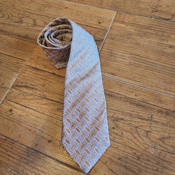new David Donahue 100% silk tie